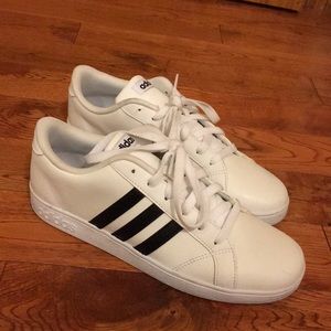 Adidas tennis shoe